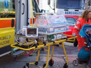 Ambulanza trasporto neonato